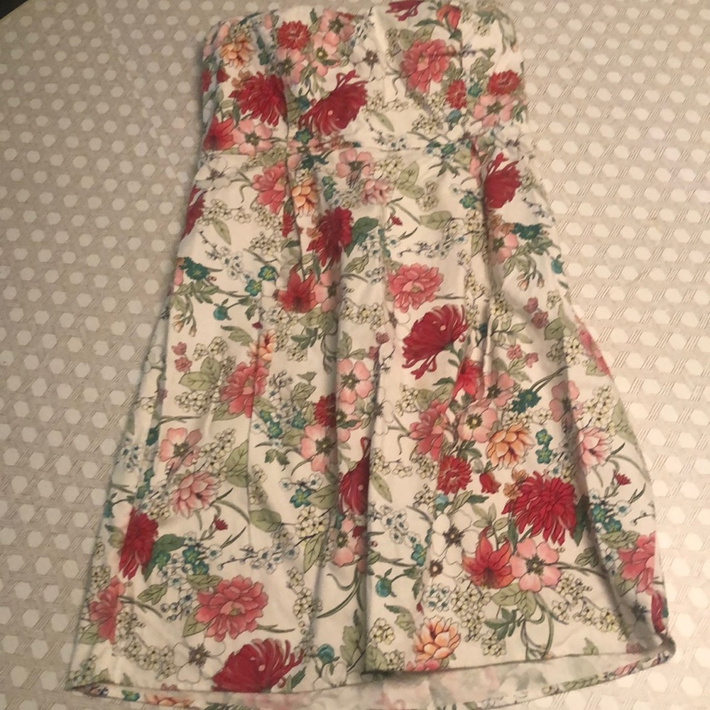 Strapless dress